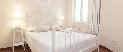 2 habitaciones, tabla de planchar con plancha y wifi gratis