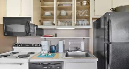 ML127 Perfect Condo for families with kids Parking, Wi-Fi, next to slopes