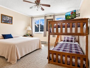 2 bedrooms, WiFi (free)