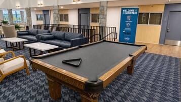 Spielezimmer