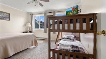 2 bedrooms, desk, free WiFi