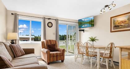 ML127 Perfect Condo for families with kids Parking, Wi-Fi, next to slopes