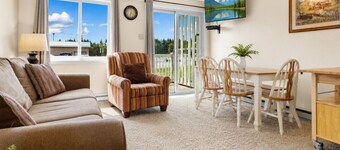 ML127 Perfect Condo for families with kids Parking, Wi-Fi, next to slopes