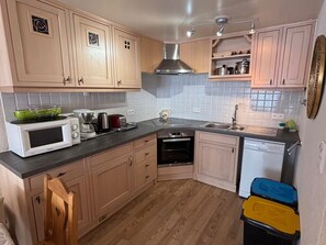 Fridge, dishwasher - Apartment with Sunny Terrace in La Chapelle-d'Abondance (La Chapelle-d'Abondance)