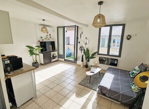 Panoramic Apartment, Terrace, City View | 1 bedroom, free WiFi - GregBnb - L'Hyper-Centre - Toulon  (Toulon)