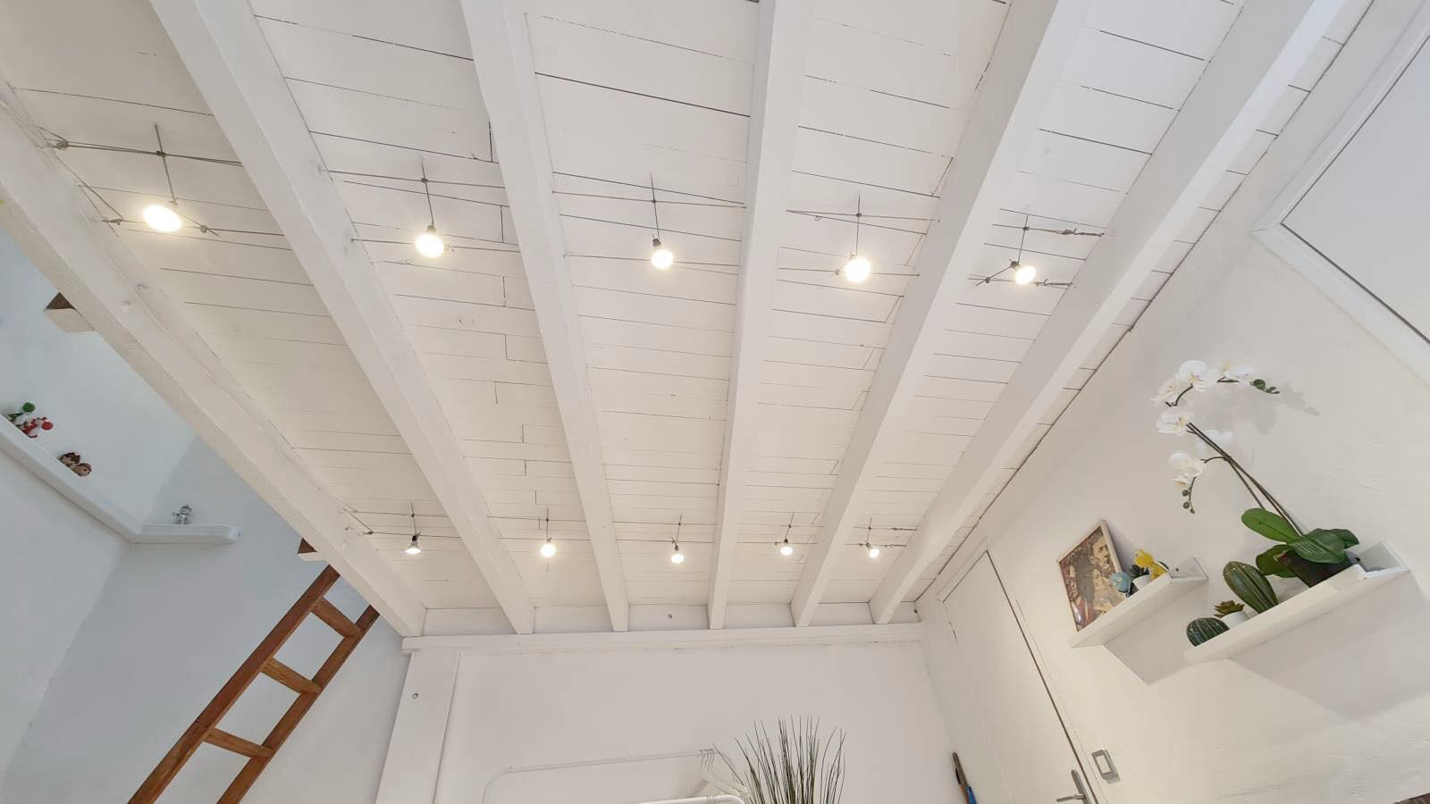 Appartement Ville | Coin séjour | Télévision LED de 100 cm avec chaînes numériques, télévision