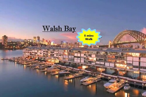 2 mins walking to harbour bridge