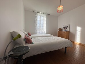 4 多间卧室、上网接入