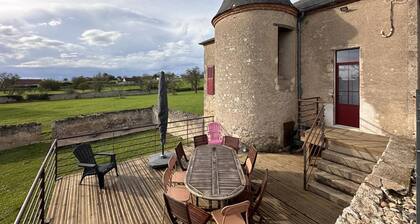 Hermosa casa del siglo XIX restaurada con terraza y jardín en Cindré