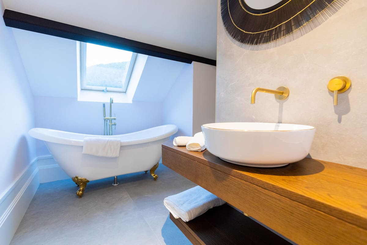 Room 301: Superior Double Room, 1 King Bed | Egyptian cotton sheets, premium bedding, memory foam beds, free minibar