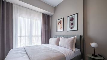 Blackout curtains, iron/ironing board, free cots/infant beds, free WiFi