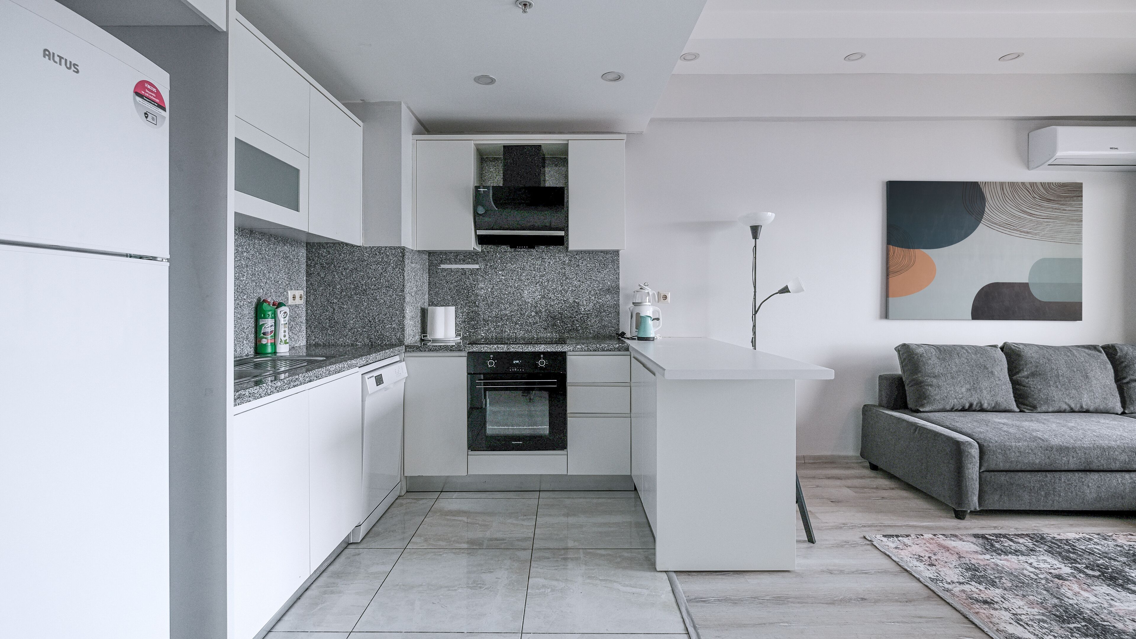 Lägenhet Deluxe | Eget kök | Kylskåp, ugn, diskmaskin och kaffe- och tebryggare