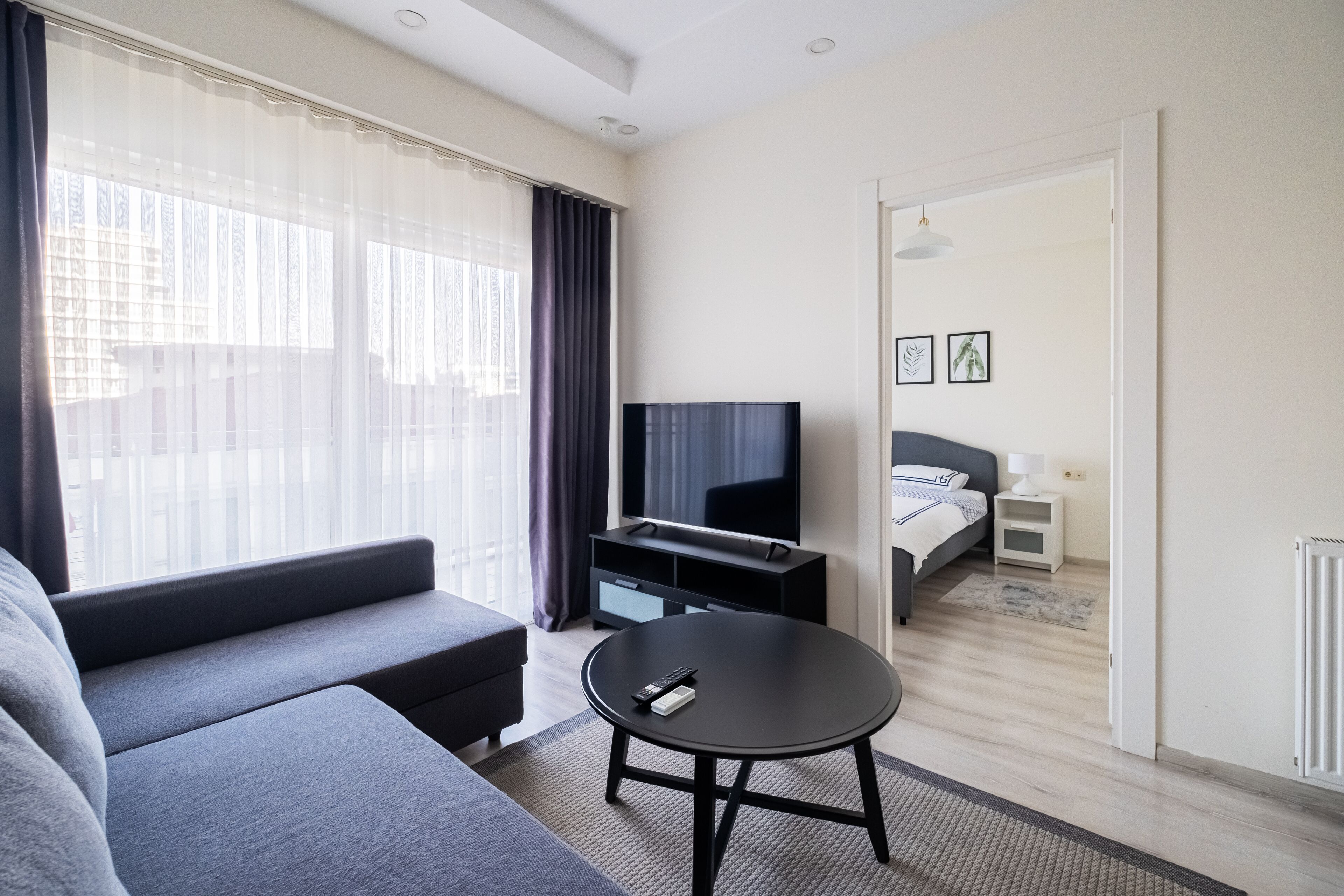 Mörkläggningsgardiner, strykjärn/strykbräda och gratis barnsängar