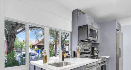 Bungalow House | 6BR pool | Little Havana