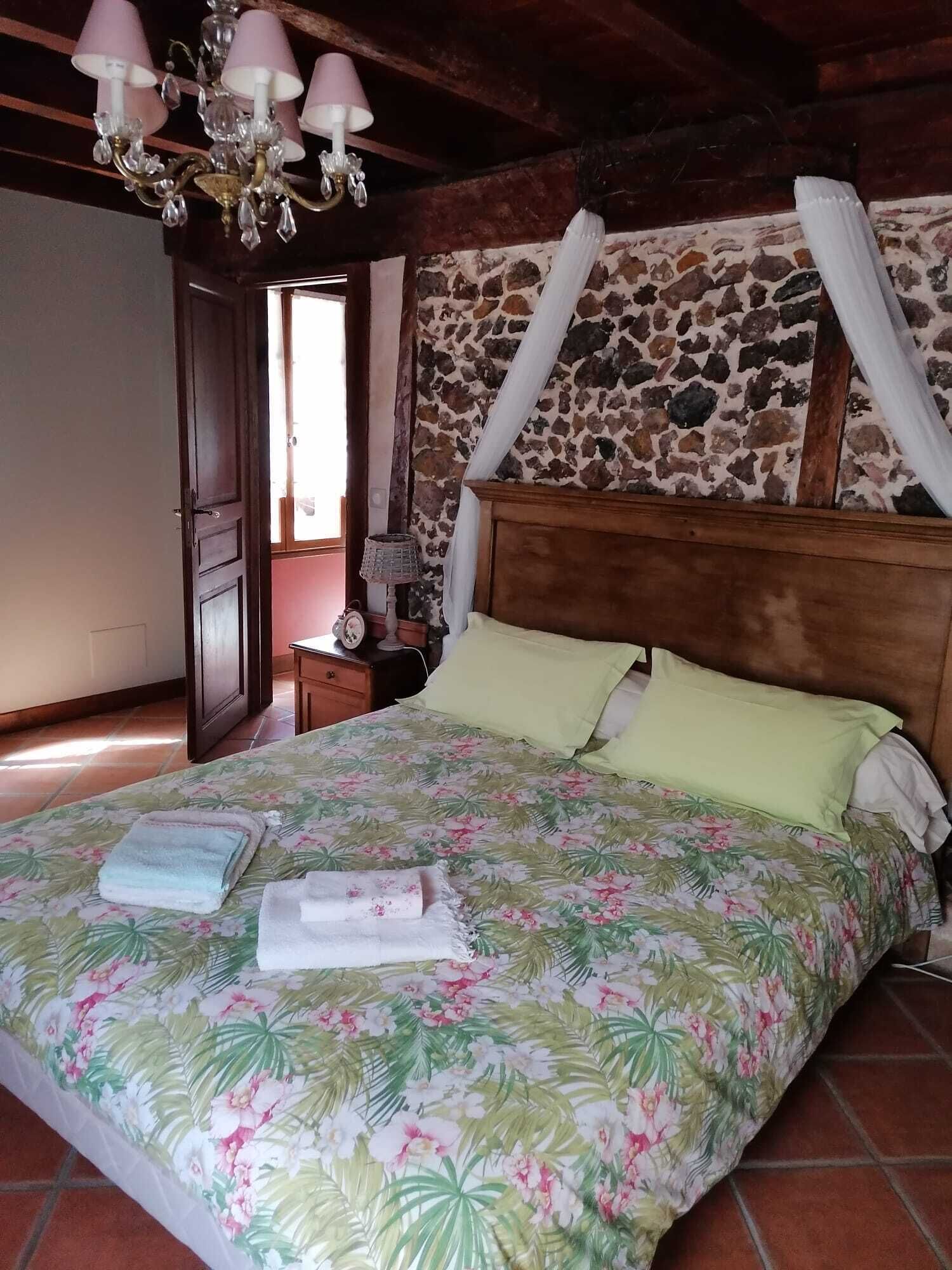 5 makuuhuonetta, työpöytä, silitysrauta/-lauta, ilmainen Wi-Fi