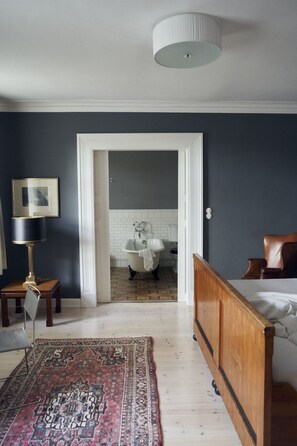 12 bedrooms, desk, iron/ironing board, WiFi - Entire historic farmhouse with over 650 sqm & sea view (Fehmarn)