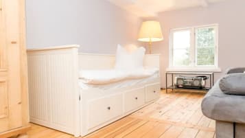12 bedrooms, desk, iron/ironing board, WiFi