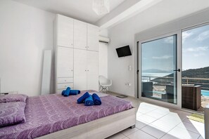 2 makuuhuonetta, silitysrauta/-lauta, ilmainen Wi-Fi, vuodevaatteet