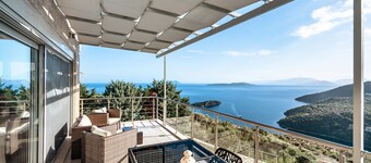 Villa 'Villa Skorpios' with Sea View, Wi-Fi and Air Conditioning
