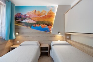 2 chambres, fer et planche à repasser, accès au Wi-Fi (inclus)