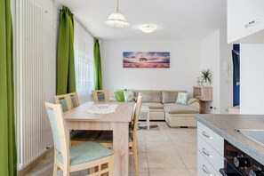 Interior - Apartment 'Night and Day 8' with Mountain View, Balcony and Wi-Fi (Predazzo)