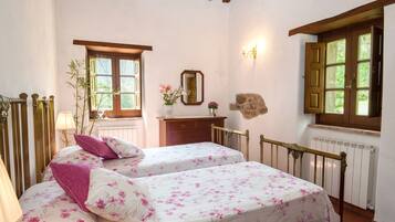 5 Schlafzimmer, kostenloses WLAN, Bettwäsche