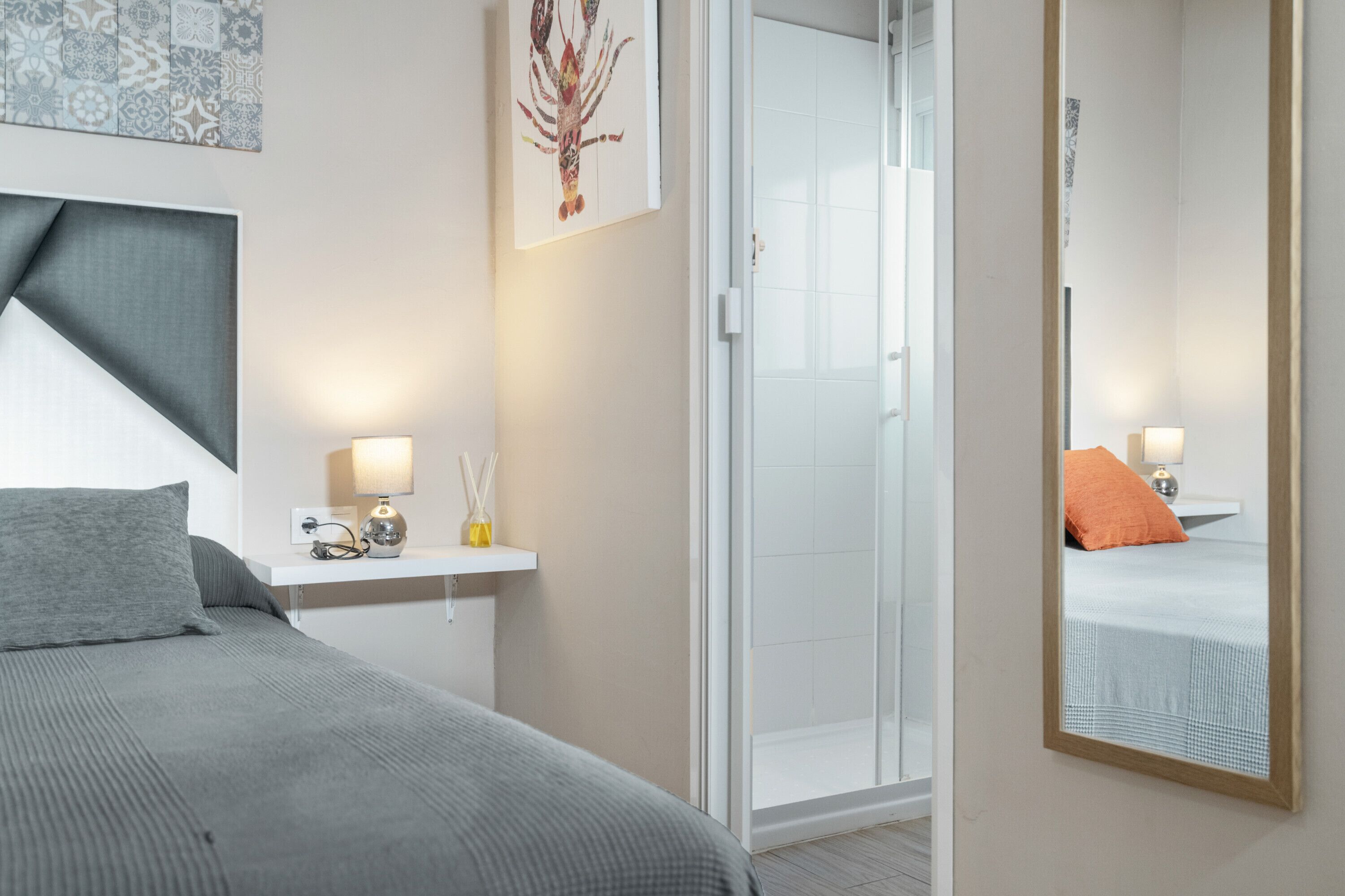 Iron/ironing board, free WiFi, bed sheets