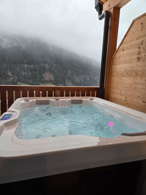 Baignoire à remous extérieure