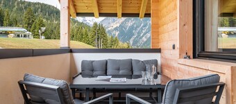 Chalet "Blosegghof Almwiese" with Mountain View, Private Terrace and Wi-Fi