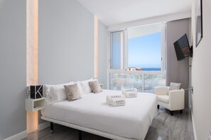 4 bedrooms, iron/ironing board, free WiFi, bed sheets - Holiday Villa 'Karat Villa Ocean Golf' with Sea Views, Wi-Fi and Air Conditioning (San Miguel de Abona)