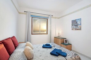 1 bedroom, free WiFi, bed sheets - Vacation Apartment 'Morales' with Sea View and Private Terrace (Los cristianos)