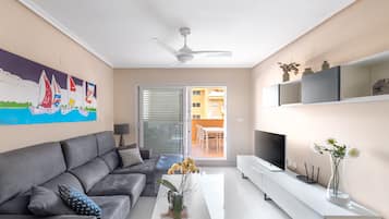 Télévision, table de tennis de table