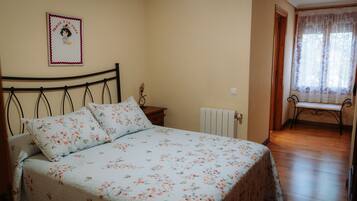 3 Schlafzimmer, Bügeleisen/Bügelbrett, kostenloses WLAN, Bettwäsche