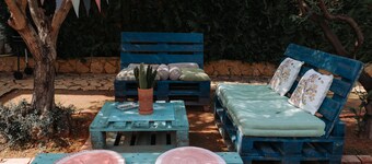 Holiday Home 'Ca Margarita' with Mountain Views, Wi-Fi, and Air Conditioning