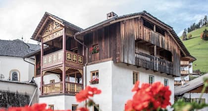Apartment 'Ciasa Somuer - Stöa' with Mountain View, Private Terrace, and Wi-Fi
