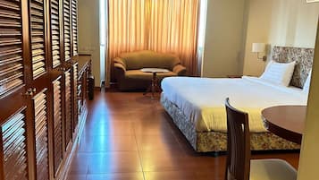 1 bedroom, in-room safe, laptop workspace, blackout drapes