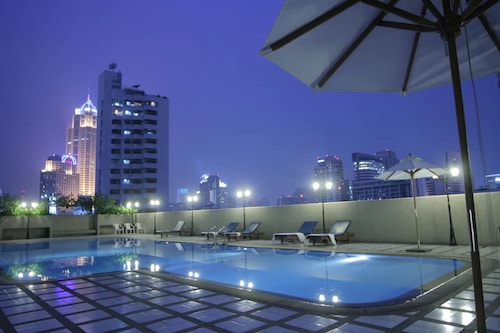 Omni Tower Sukhumvit Nana - Direct