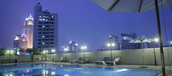 Omni Tower Sukhumvit Nana - Direct
