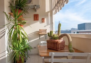Outdoor dining - Apartment 'Leopolda' with Private Terrace, Wi-Fi and Air Conditioning (Firenze)