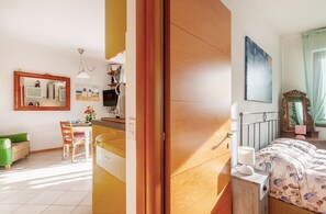1 bedroom, iron/ironing board, free WiFi, bed sheets - Apartment 'Leopolda' with Private Terrace, Wi-Fi and Air Conditioning (Firenze)