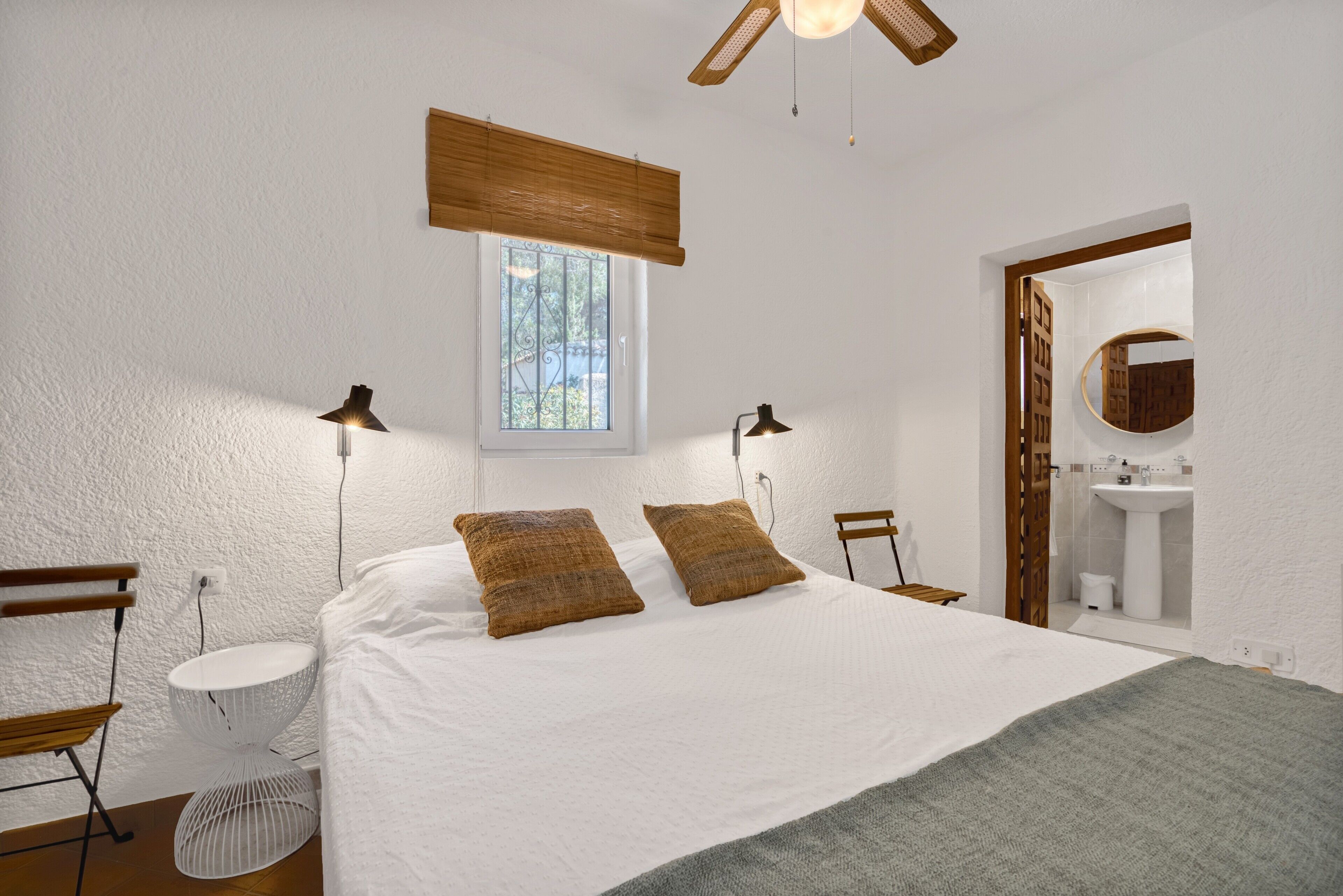 3 多间卧室、免费 WiFi、床单