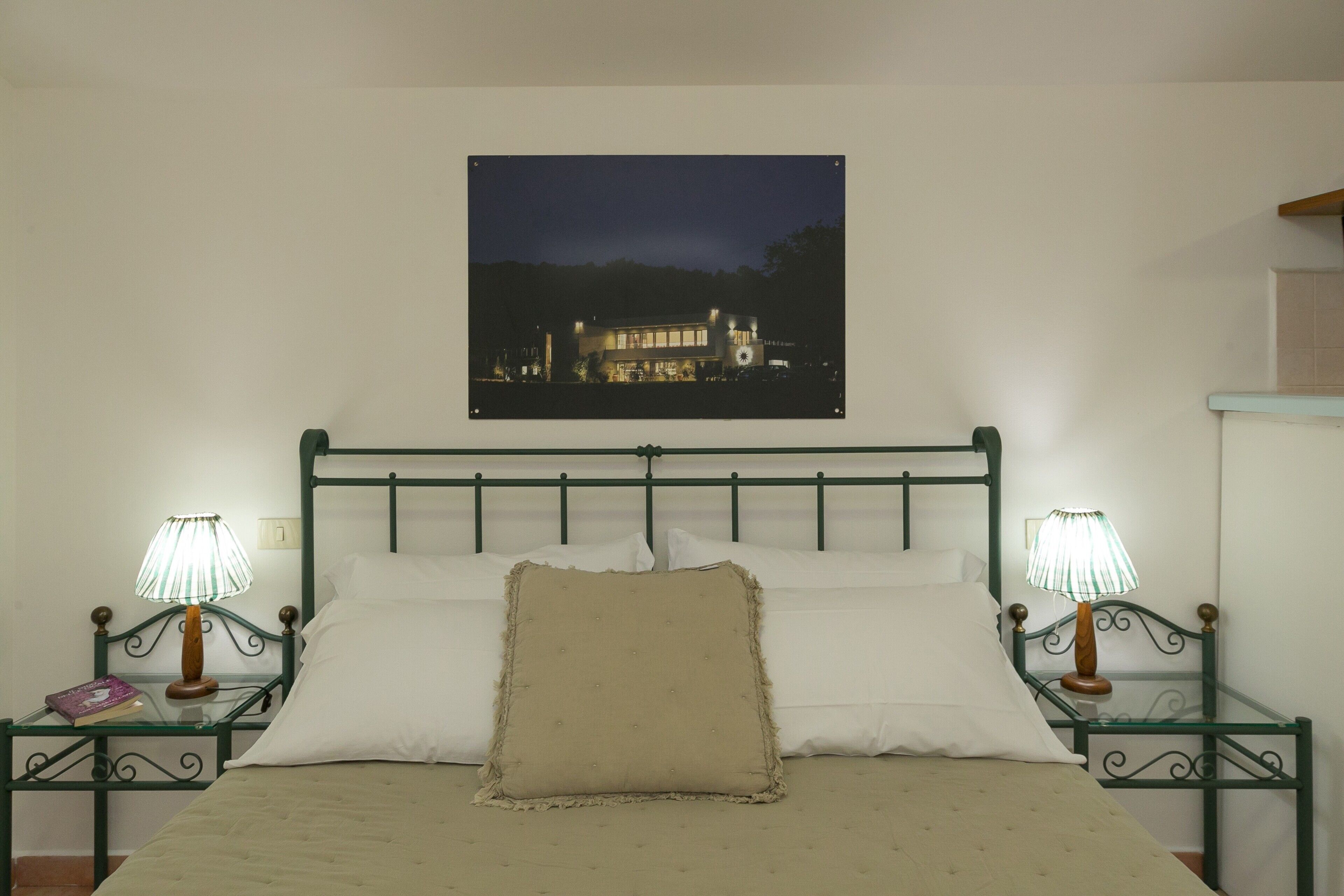 免费 WiFi、床单