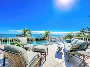 Luokittelematon kuva, 2 kautta 50, painike