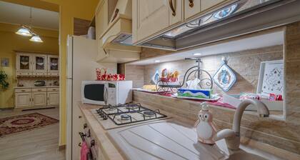 Apartment 'Casa Da Flo' with Private Terrace, Wi-Fi and Air Conditioning