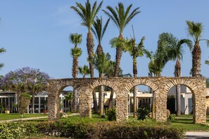 Property grounds - Apartment 'Oasi Lamia - 5' with Shared Pool, Wi-Fi and Air Conditioning (Mazara del vallo)