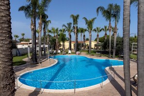 Pool - Apartment 'Oasi Lamia - 5' with Shared Pool, Wi-Fi and Air Conditioning (Mazara del vallo)