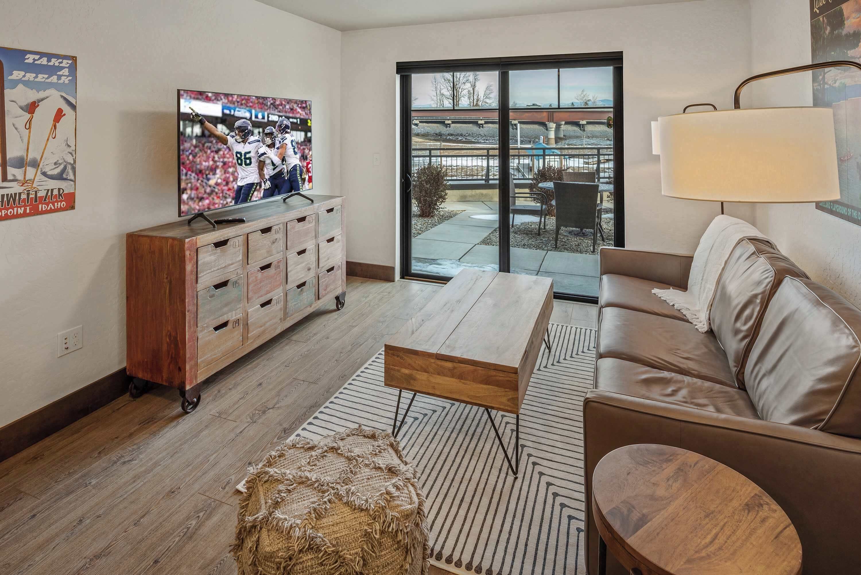 スマートテレビ、書斎 / ワークスペース