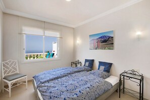 2 bedrooms, free WiFi, bed sheets - Holiday Home 'Casa Daniela' with Sea View, Wi-Fi and Air Conditioning (Santa Ursula)