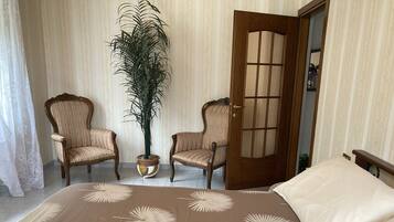 3 bedrooms, free WiFi, bed sheets