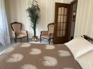 3 quartos, Wi-Fi de cortesia, roupa de cama